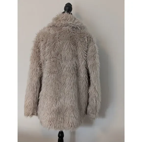H&M Divided Shaggy Mob Wife Faux Fur Coat Beige Small - Picture 4 of 10